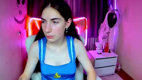 nikastarkk online show from October 17, 8:29 am