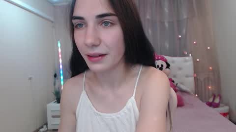 nikastarkk online show from September 17, 7:01 am