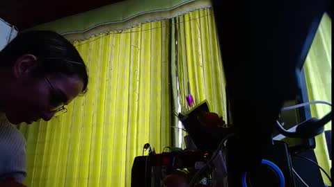 Snapshot of niki_1998 chatting on February 25, 7:06 pm Natalia online show from February 25, 7:06 pm