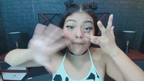 NIKI online show from May 23, 1:07 pm