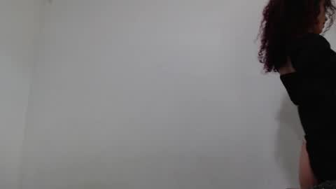 nikki_uwu online show from November 26, 9:11 pm