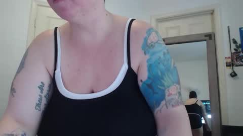 Snapshot of nikkisequoia87 chatting on October 24, 8:20 pm Nikki Sequoia online show from October 24, 8:20 pm