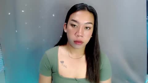 urlovelynika  online show from December 9, 12:23 am