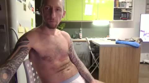 niknik39 online show from March 1, 5:17 pm