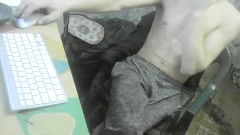Snapshot of nikolos22 chatting on February 8, 9:36 pm nikolos22 online show from February 8, 9:36 pm