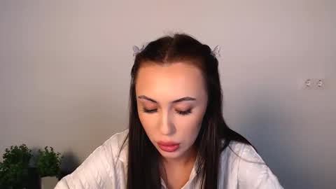 Snapshot of nikonara_ chatting on October 19, 1:27 pm nikonara_ online show from October 19, 1:27 pm