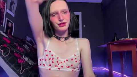 Niky online show from April 18, 7:07 pm