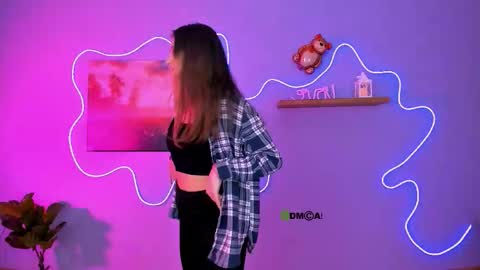 nila_eclipse online show from March 20, 9:58 am