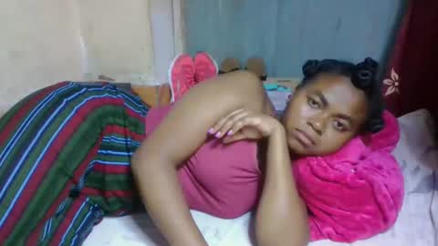 nilah online show from May 2, 9:20 pm