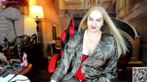 Nina online show from June 4, 2:17 am