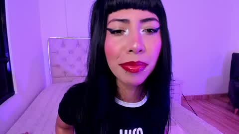 Nina Fox  online show from May 22, 3:35 am