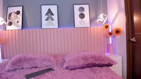 nina_ford_ online show from October 7, 3:35 am