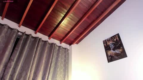 Catalina online show from April 11, 1:43 am