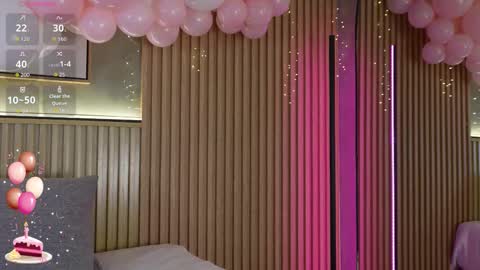 NINA online show from February 13, 1:36 pm