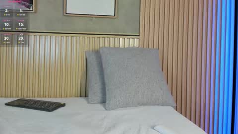 NINA online show from November 22, 12:36 pm