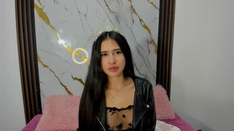 Nina online show from January 16, 6:39 pm