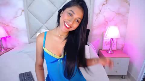 Nina Bravura online show from September 20, 1:58 pm