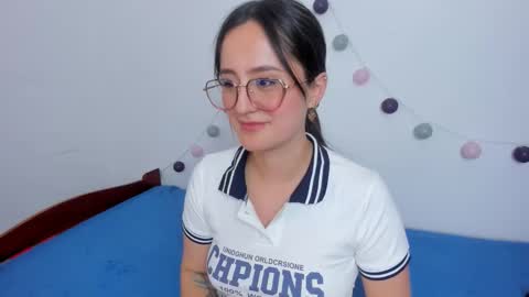 Nina online show from December 21, 9:43 pm