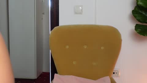 NinaCrystal online show from September 16, 7:33 am