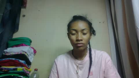 ninaeaa online show from April 8, 8:12 pm