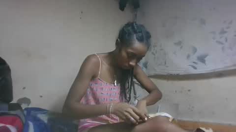 ninaeaa online show from December 1, 12:25 pm