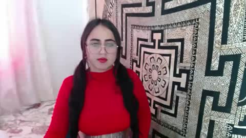 N I N A online show from October 3, 6:05 pm