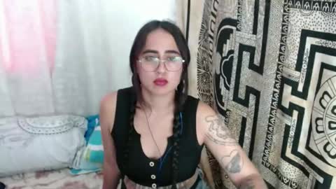 N I N A online show from October 22, 8:32 pm