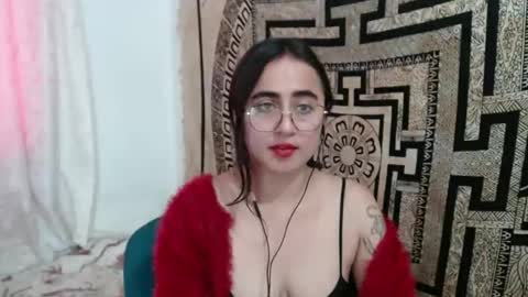 N I N A online show from September 17, 3:59 pm