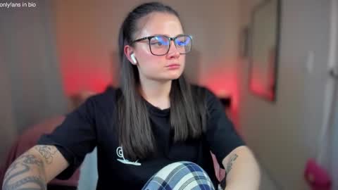 ninavolkov online show from February 9, 11:25 pm