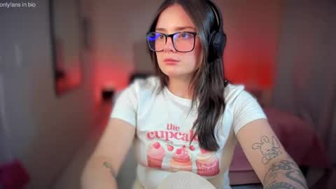 ninavolkov online show from February 13, 10:22 pm