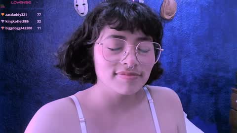 Nina online show from December 11, 3:58 pm