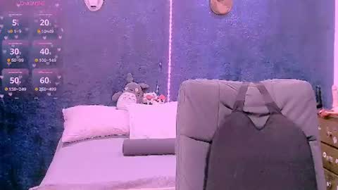 Nina online show from August 4, 3:19 pm