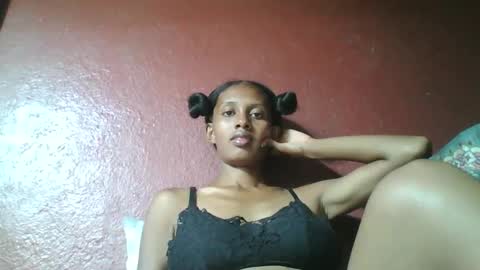 ninie246746 online show from February 14, 9:56 am