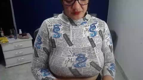 ninimature online show from December 13, 8:14 pm