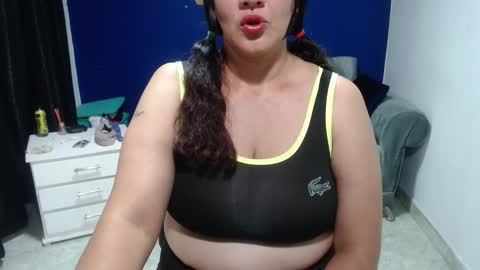 ninimature online show from February 5, 8:04 pm