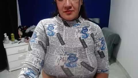 ninimature online show from January 17, 6:33 pm