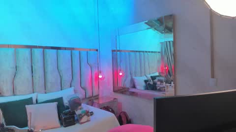 Nixx  online show from December 14, 3:02 am