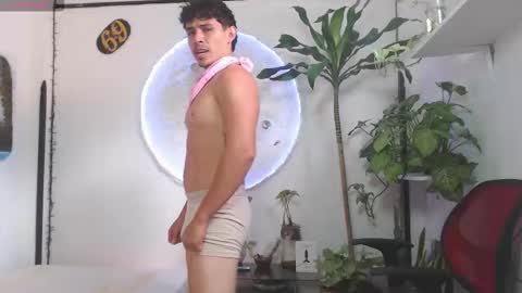 x online show from November 22, 5:00 pm