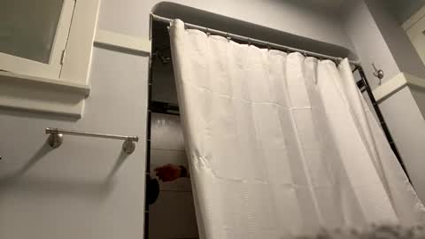 no_needforaname online show from December 10, 8:05 pm