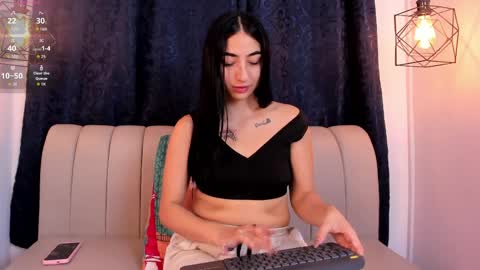 NATHALIA MORENO online show from April 9, 12:22 pm