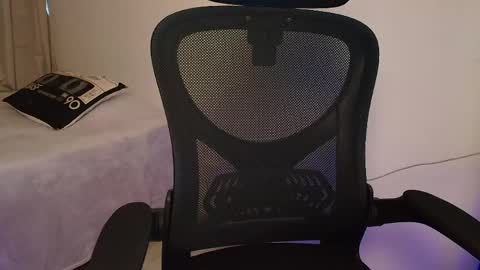 Noa  online show from April 22, 1:07 pm