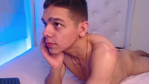 Zoe  online show from December 16, 7:15 am