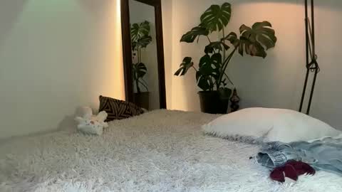 noah_and_steven online show from April 29, 6:13 pm