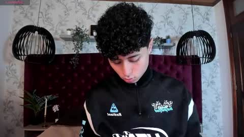 noah_dupont_ online show from March 14, 11:58 am