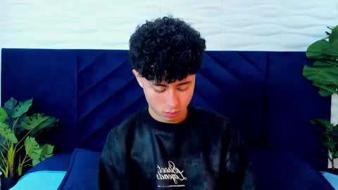 noah_dupont_ online show from October 24, 11:55 am