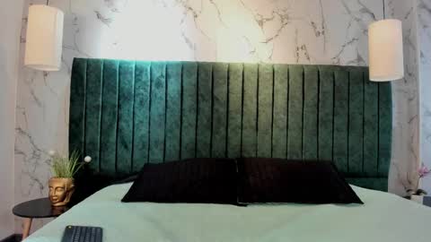 noah_dupont_ online show from October 29, 11:34 am