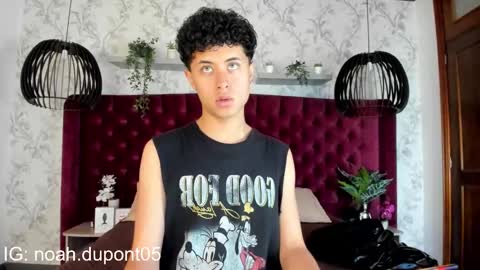 noah_dupont_ online show from September 18, 9:08 pm