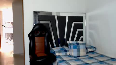 Noah Harris01 online show from November 22, 2:04 pm