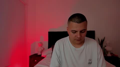 Snapshot of noah_jayden chatting on September 26, 11:13 pm Noah Jayden online show from September 26, 11:13 pm