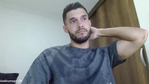 Noah online show from February 19, 2:22 am